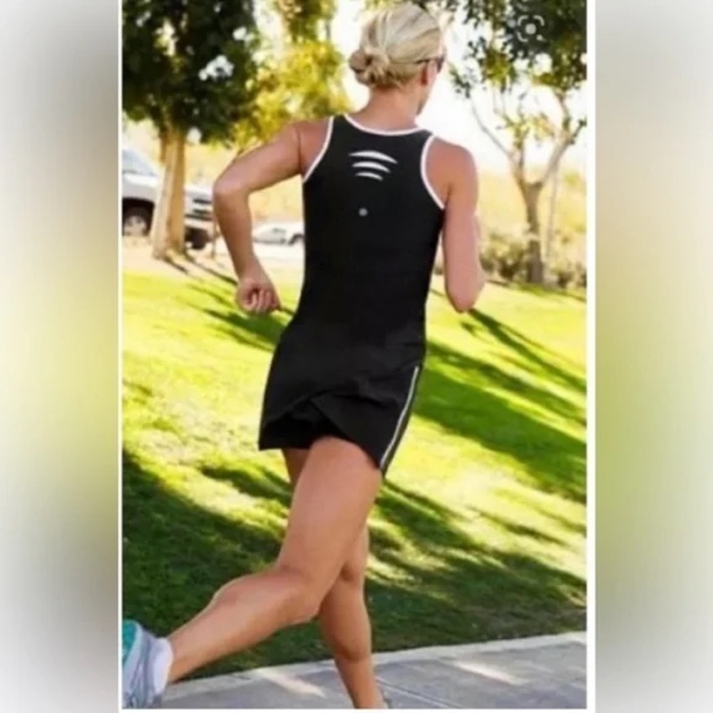 Athleta Reflective Smash Dress - Size Medium Tall